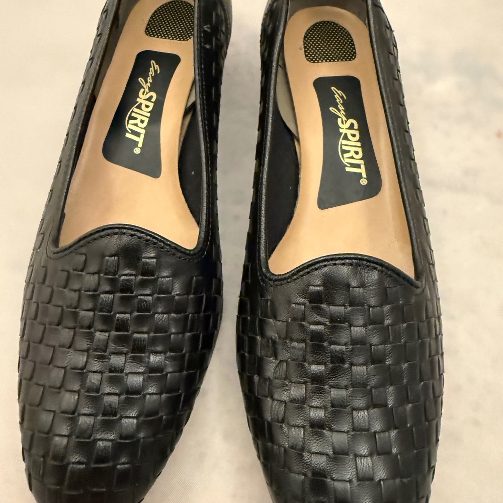 Easy Spirit slip on shoe black size 7